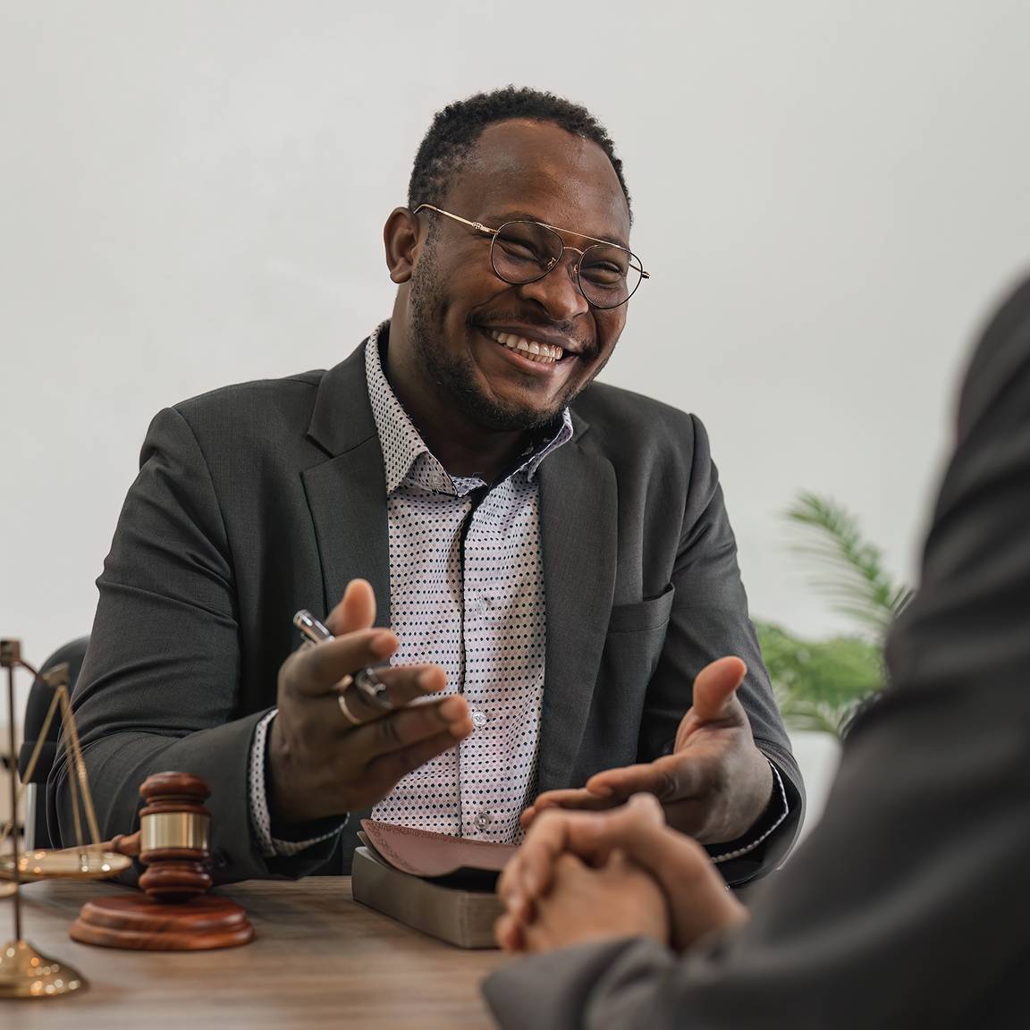 legal advisor talking to client